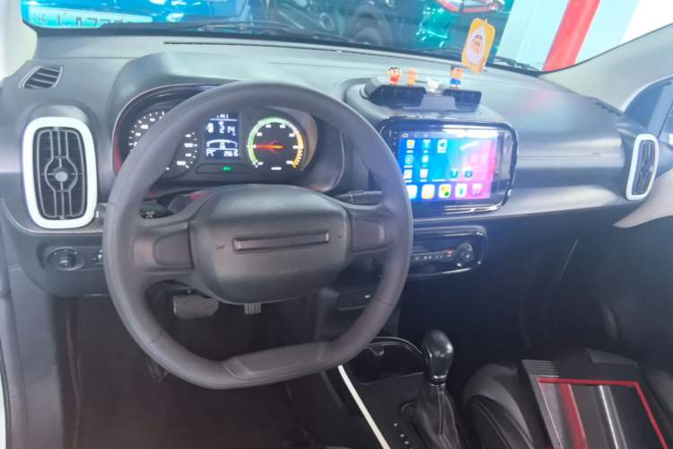 Used Roewe Clever 2022 311km QiQi BoBo Edition Center Console