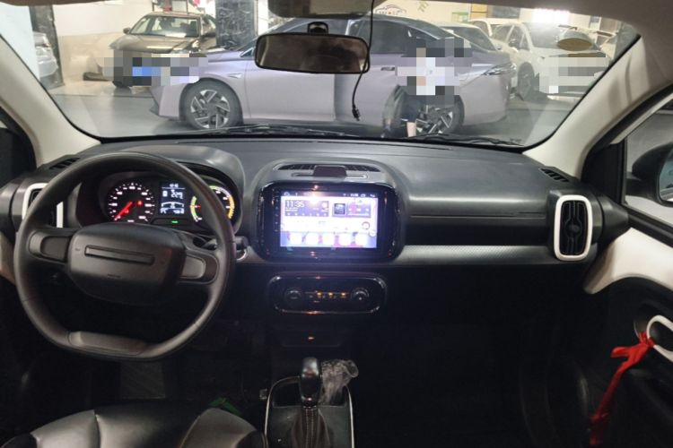 Used Roewe Clever 2022 311km QiQi BoBo Edition Center Console