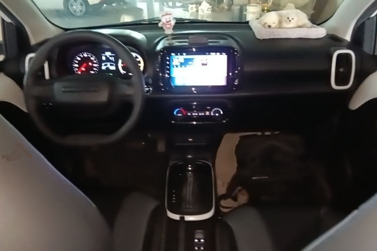 Used Roewe Clever 2022 311km QiQi BoBo Edition Center Console
