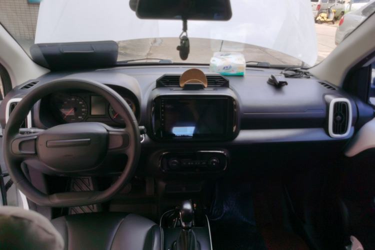 Used Roewe Clever 2022 311km QiQi BoBo Edition Center Console