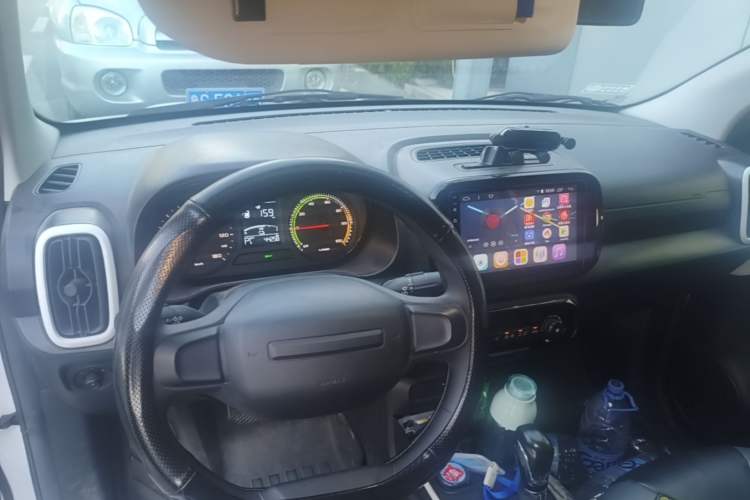 Used Roewe Clever 2022 311km QiQi BoBo Edition Center Console