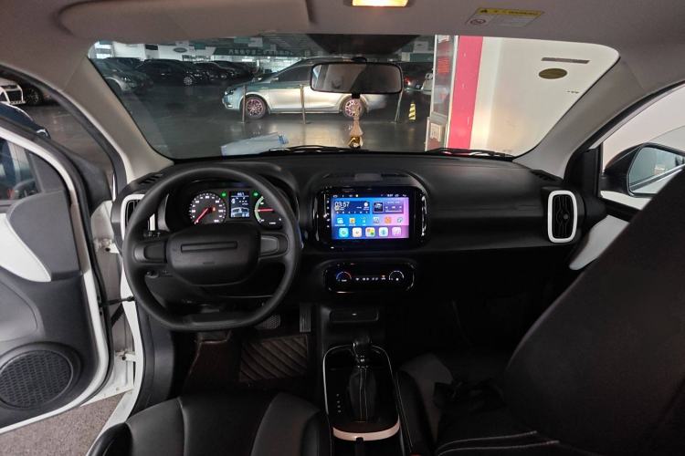 Used Roewe Clever 2022 311km QiQi BoBo Edition Center Console