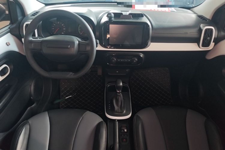Used Roewe Clever 2022 311km QiQi BoBo Edition Center Console