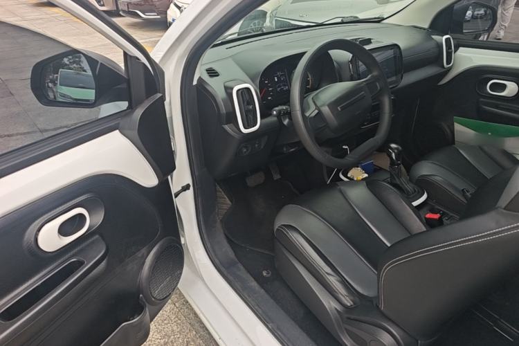 Used Roewe Clever 2022 311km QiQi BoBo Edition Driver Seat
