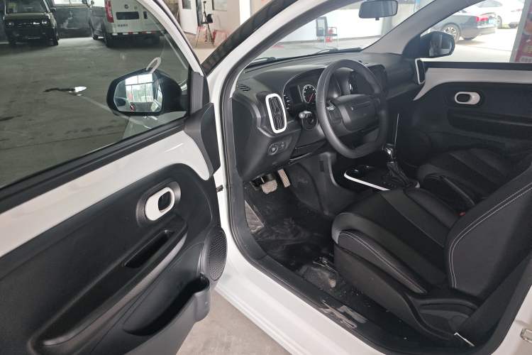 Used Roewe Clever 2022 311km QiQi BoBo Edition Driver Seat
