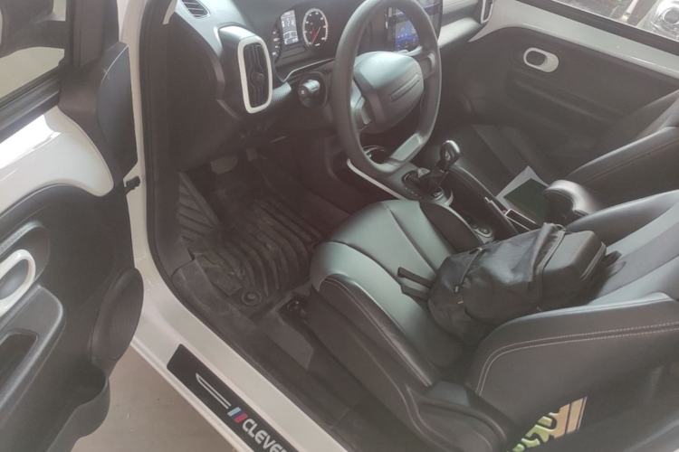Used Roewe Clever 2022 311km QiQi BoBo Edition Driver Seat