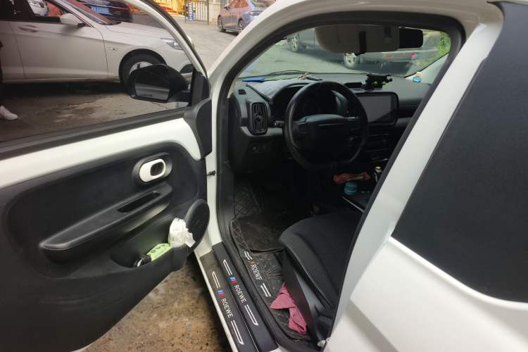 Used Roewe Clever 2022 311km QiQi BoBo Edition Driver Seat
