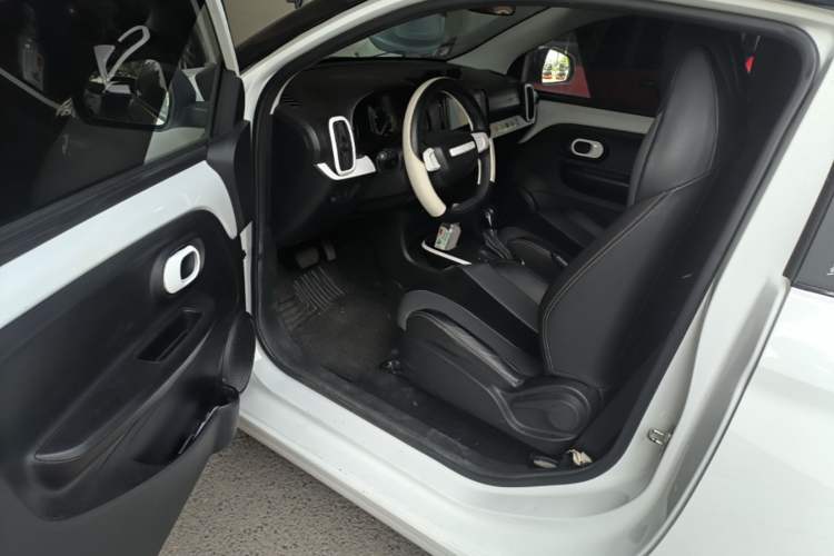 Used Roewe Clever 2022 311km QiQi BoBo Edition Driver Seat