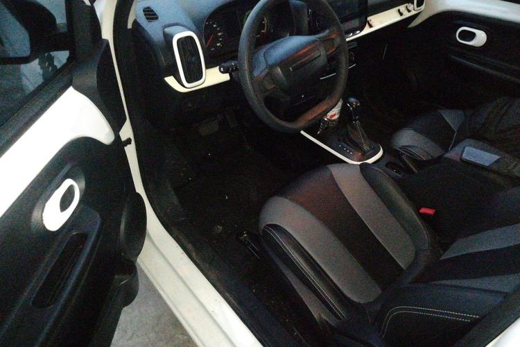 Used Roewe Clever 2022 311km QiQi BoBo Edition Driver Seat