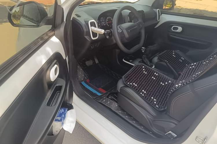 Used Roewe Clever 2022 311km QiQi BoBo Edition Driver Seat