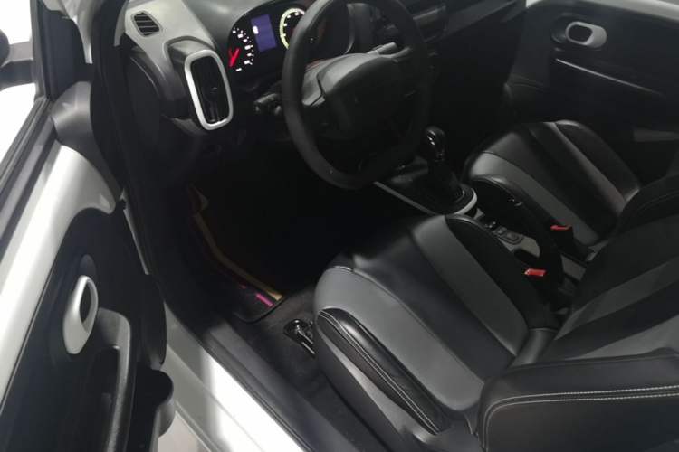 Used Roewe Clever 2022 311km QiQi BoBo Edition Driver Seat