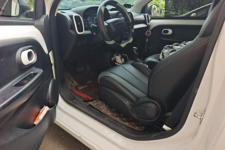 Used Roewe Clever 2022 311km QiQi BoBo Edition Driver Seat