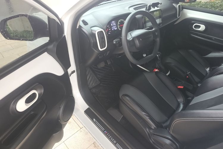 Used Roewe Clever 2022 311km QiQi BoBo Edition Driver Seat