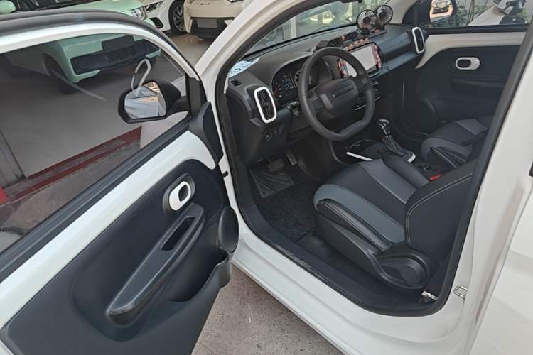Used Roewe Clever 2022 311km QiQi BoBo Edition Driver Seat