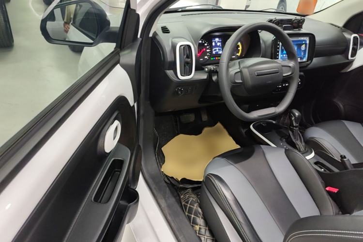 Used Roewe Clever 2022 311km QiQi BoBo Edition Driver Seat