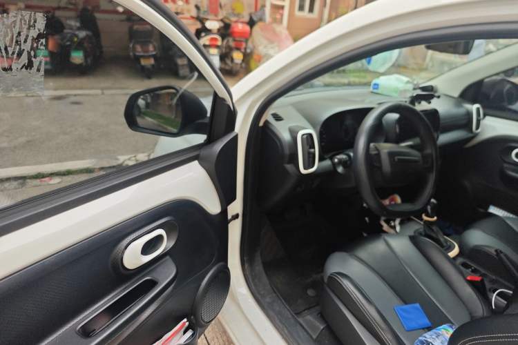 Used Roewe Clever 2022 311km QiQi BoBo Edition Driver Seat