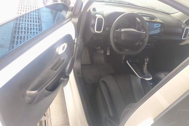 Used Roewe Clever 2022 311km QiQi BoBo Edition Driver Seat