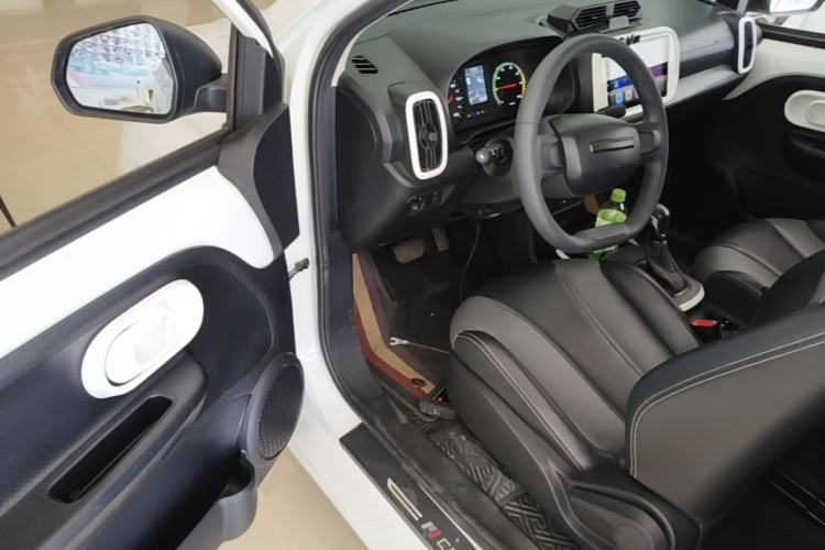 Used Roewe Clever 2022 311km QiQi BoBo Edition Driver Seat