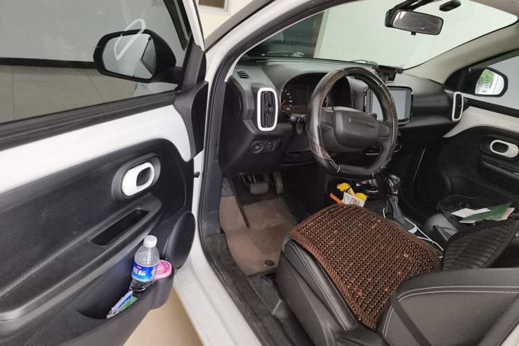 Used Roewe Clever 2022 311km QiQi BoBo Edition Driver Seat
