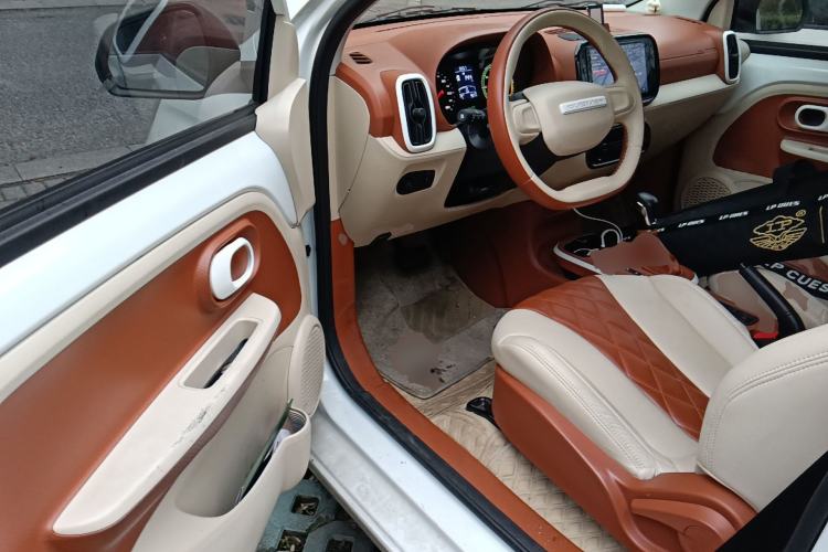 Used Roewe Clever 2022 311km QiQi BoBo Edition Driver Seat