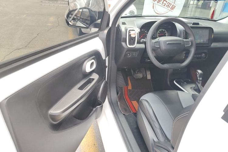 Used Roewe Clever 2022 311km QiQi BoBo Edition Driver Seat