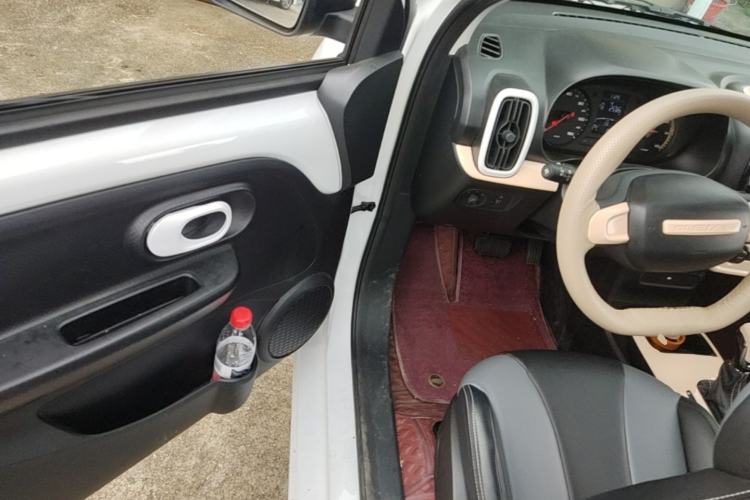 Used Roewe Clever 2022 311km QiQi BoBo Edition Driver Seat