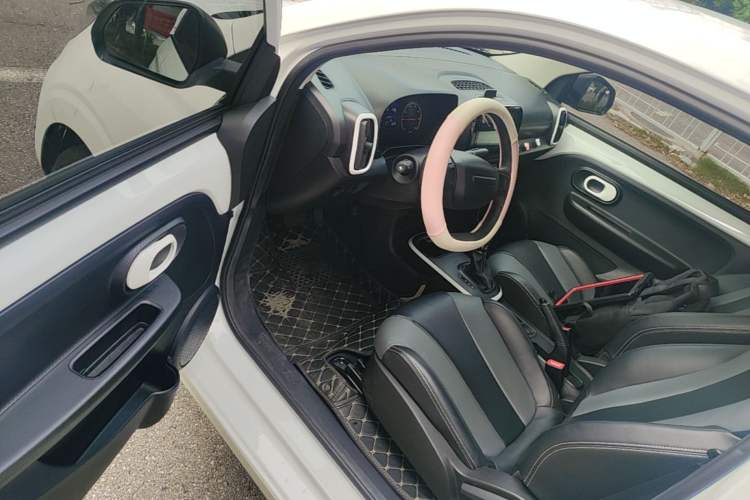 Used Roewe Clever 2022 311km QiQi BoBo Edition Driver Seat