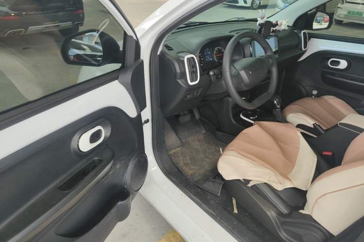 Used Roewe Clever 2022 311km QiQi BoBo Edition Driver Seat