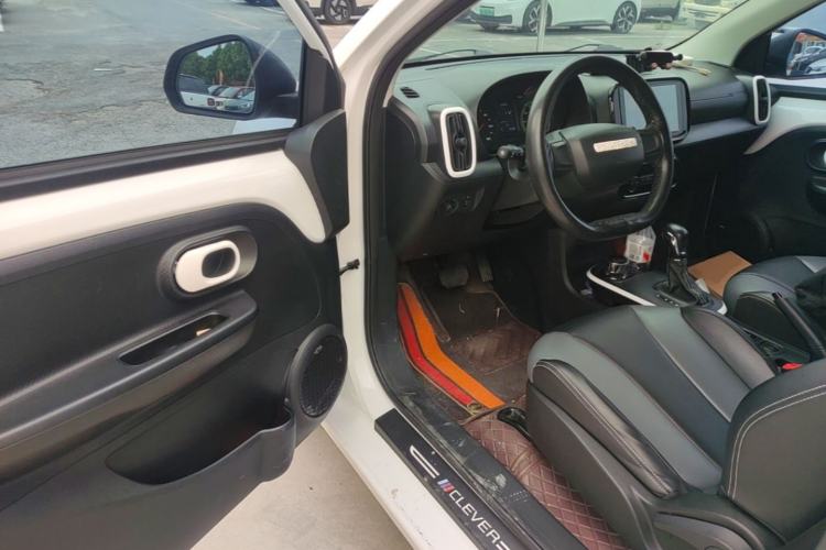 Used Roewe Clever 2022 311km QiQi BoBo Edition Driver Seat