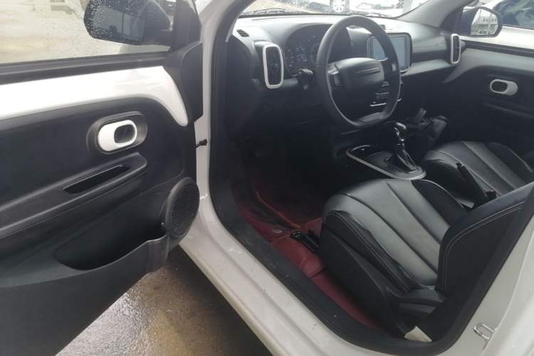 Used Roewe Clever 2022 311km QiQi BoBo Edition Driver Seat