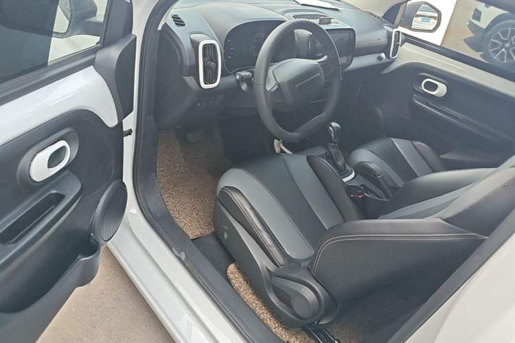 Used Roewe Clever 2022 311km QiQi BoBo Edition Driver Seat