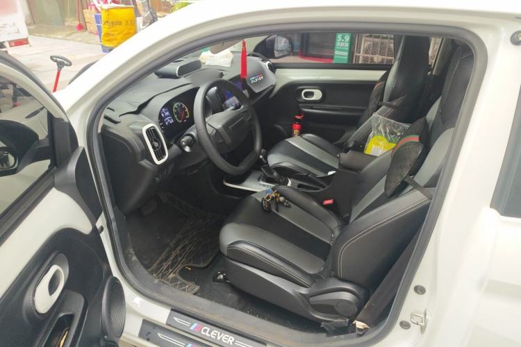 Used Roewe Clever 2022 311km QiQi BoBo Edition Driver Seat