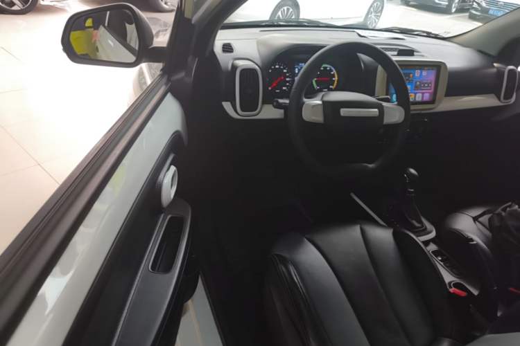 Used Roewe Clever 2022 311km QiQi BoBo Edition Driver Seat