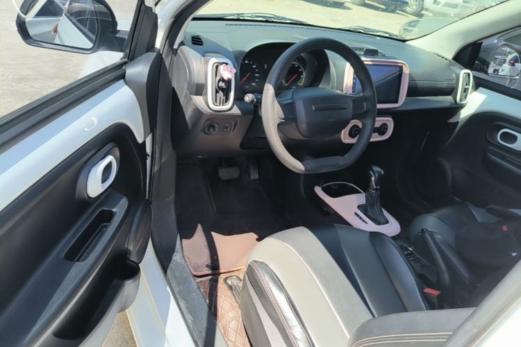 Used Roewe Clever 2022 311km QiQi BoBo Edition Driver Seat