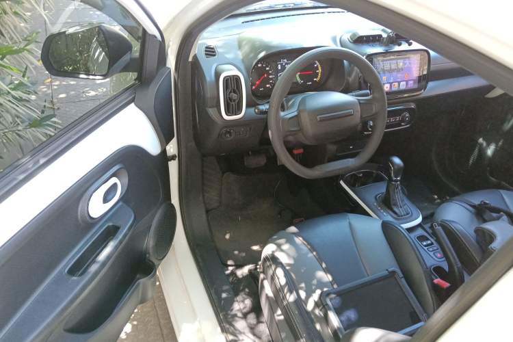Used Roewe Clever 2022 311km QiQi BoBo Edition Driver Seat