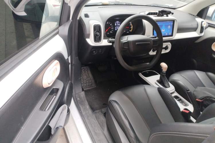Used Roewe Clever 2022 311km QiQi BoBo Edition Driver Seat