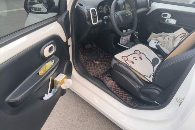 Used Roewe Clever 2022 311km QiQi BoBo Edition Driver Seat