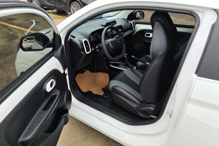 Used Roewe Clever 2022 311km QiQi BoBo Edition Driver Seat