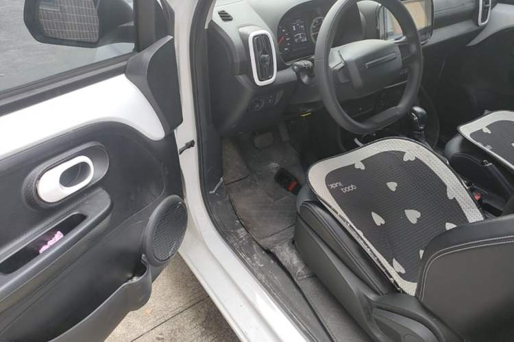 Used Roewe Clever 2022 311km QiQi BoBo Edition Driver Seat