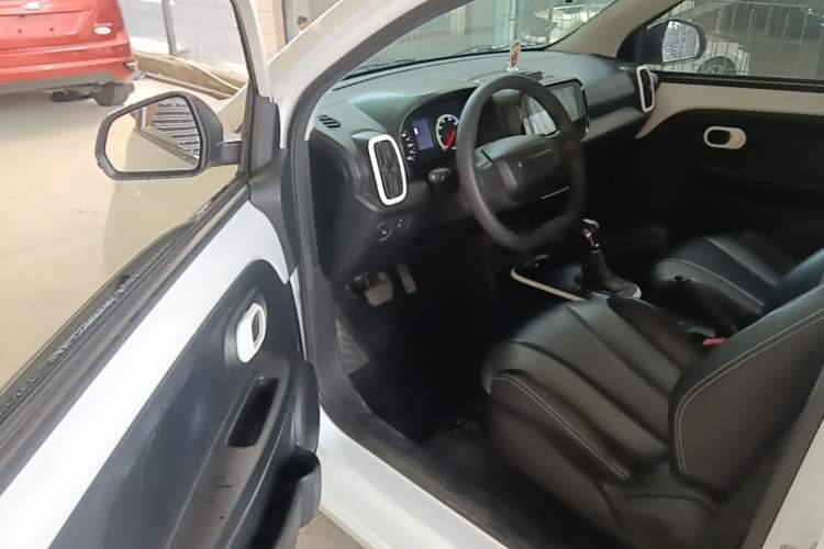 Used Roewe Clever 2022 311km QiQi BoBo Edition Driver Seat