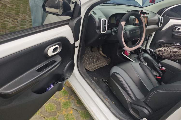 Used Roewe Clever 2022 311km QiQi BoBo Edition Driver Seat