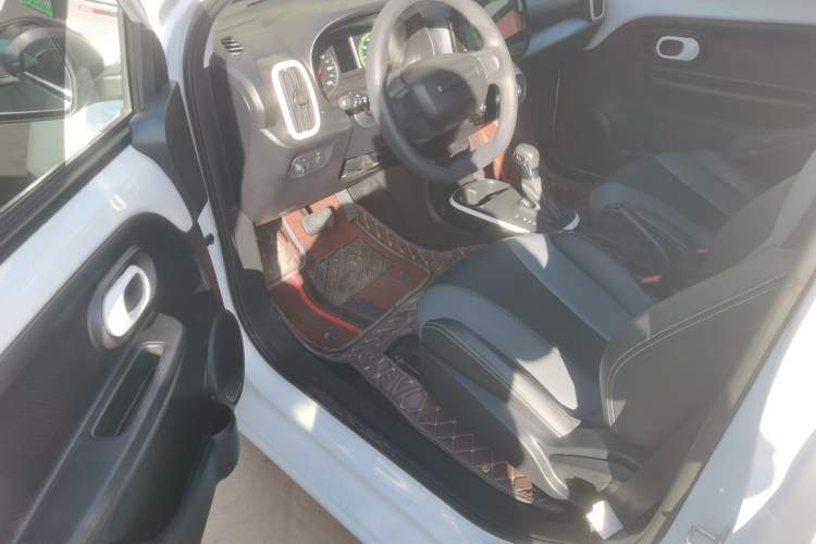 Used Roewe Clever 2022 311km QiQi BoBo Edition Driver Seat