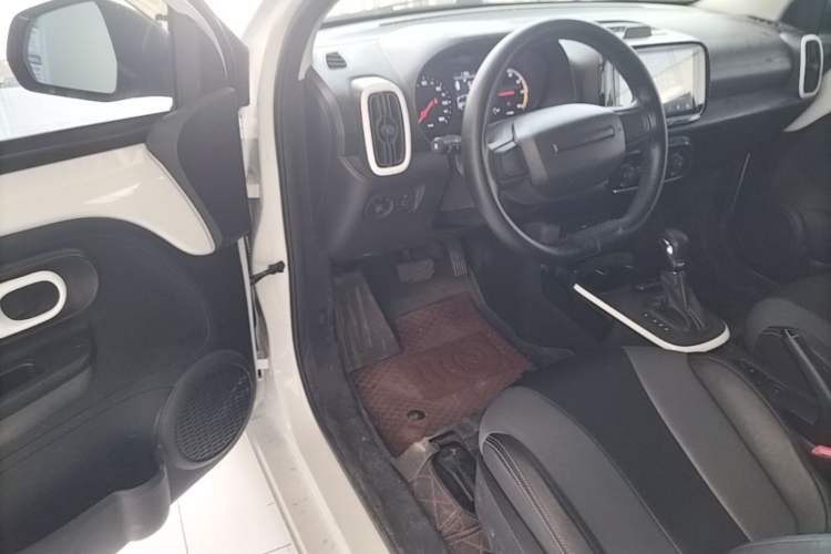 Used Roewe Clever 2022 311km QiQi BoBo Edition Driver Seat