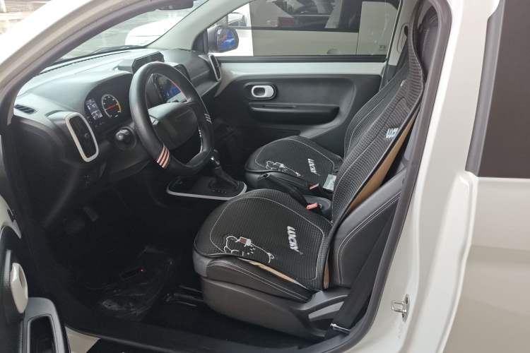 Used Roewe Clever 2022 311km QiQi BoBo Edition Driver Seat