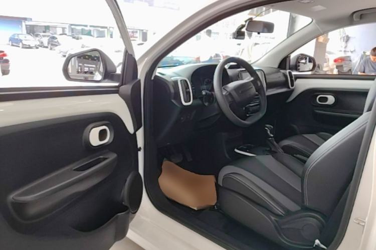 Used Roewe Clever 2022 311km QiQi BoBo Edition Driver Seat