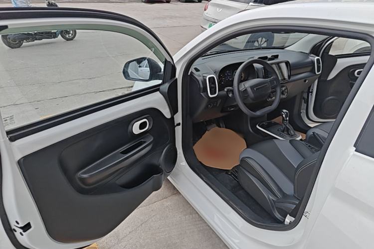 Used Roewe Clever 2022 311km QiQi BoBo Edition Driver Seat