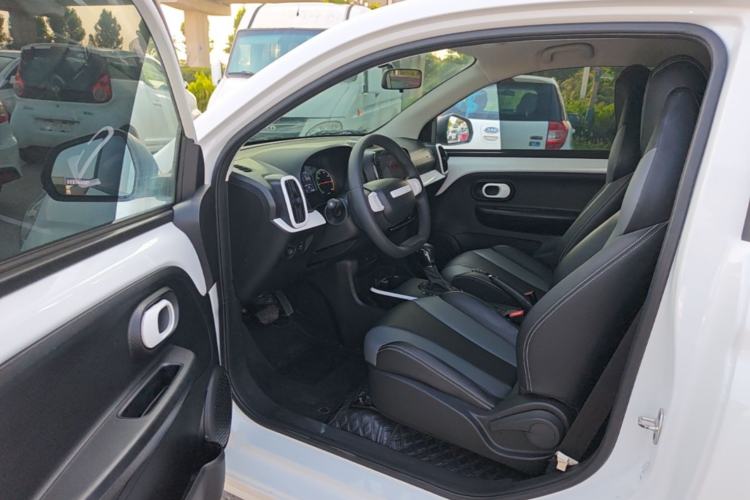 Used Roewe Clever 2022 311km QiQi BoBo Edition Driver Seat
