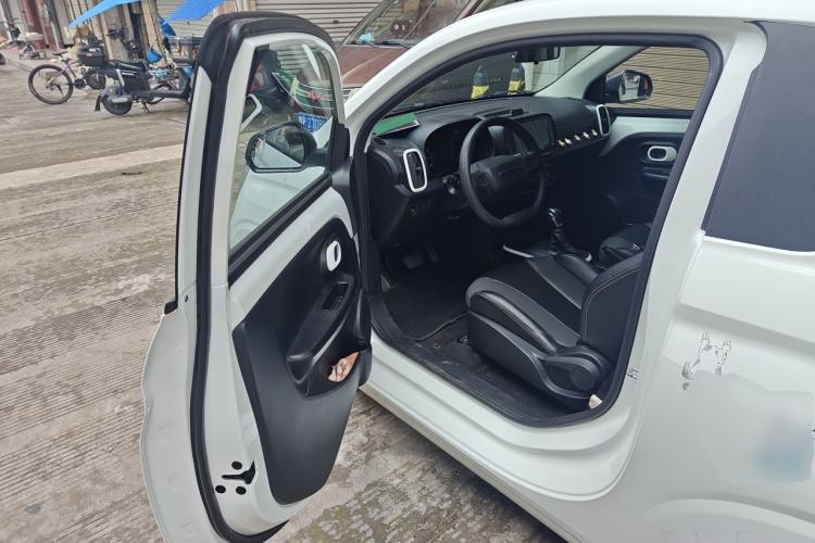 Used Roewe Clever 2022 311km QiQi BoBo Edition Driver Seat