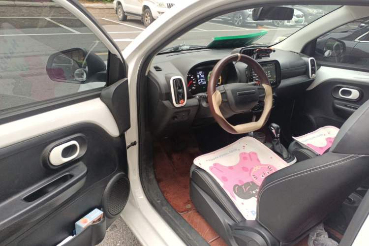 Used Roewe Clever 2022 311km QiQi BoBo Edition Driver Seat