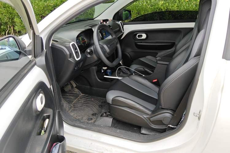 Used Roewe Clever 2022 311km QiQi BoBo Edition Driver Seat